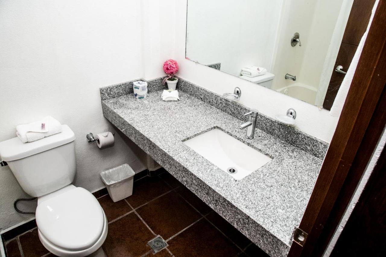 Booking Dioh Monterrey Exterior foto